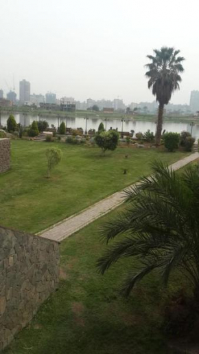 شقة مفروشة علي النيل, Cairo